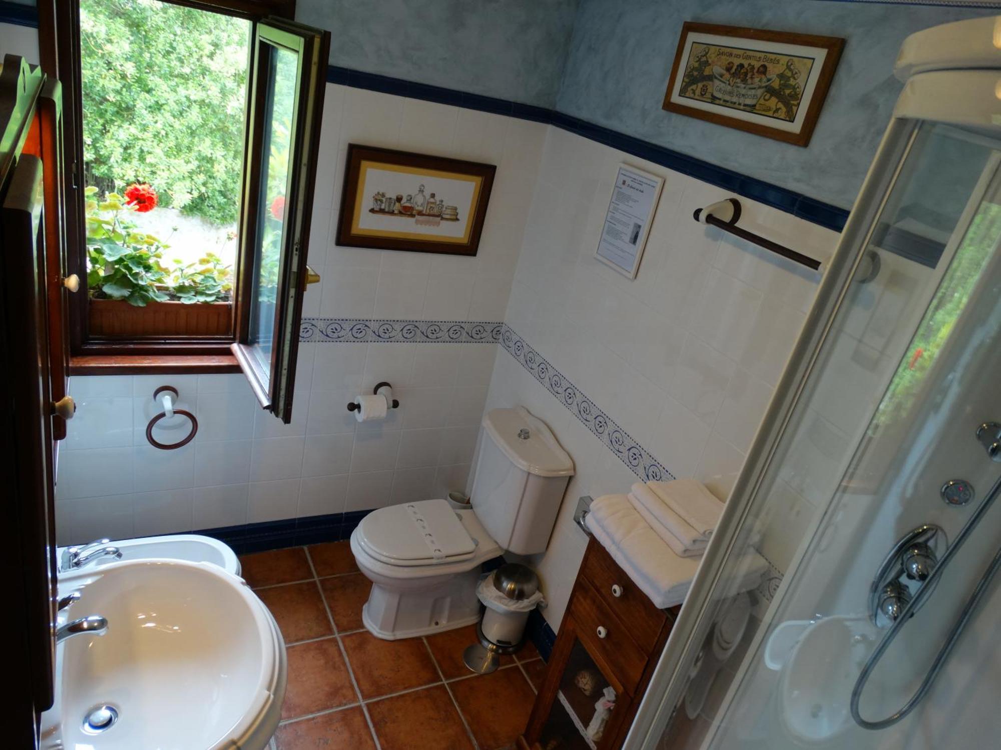 Hostal El Corral Del Acebo Nueva De Llanes Habitación foto